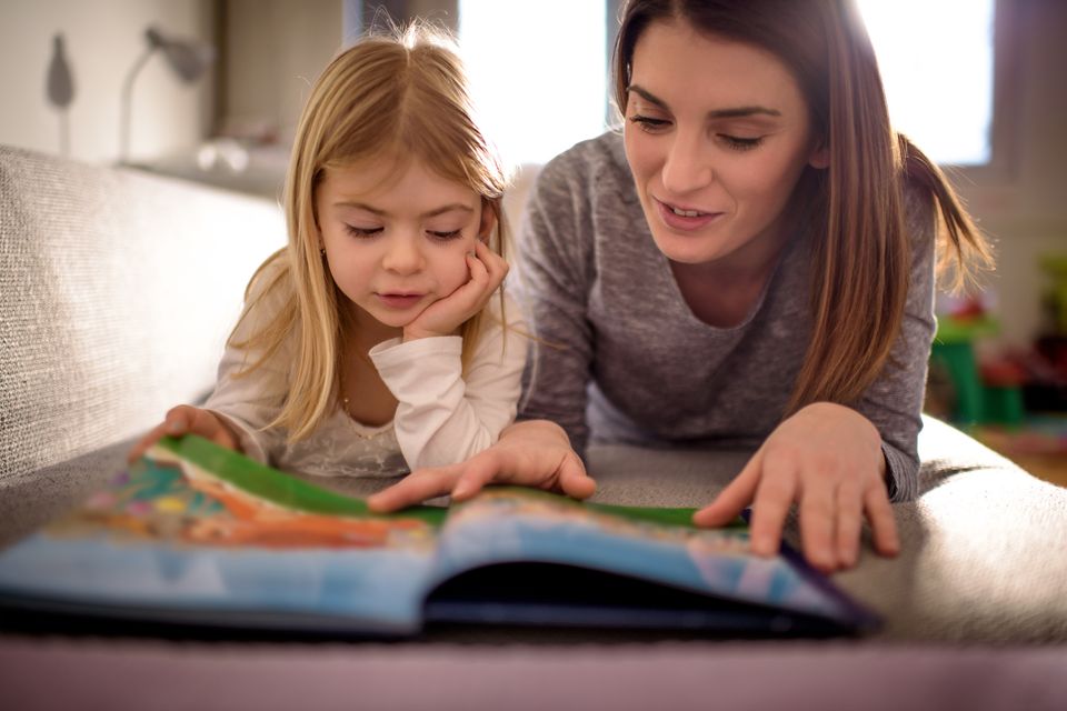 The Benefits of Reading With Your Toddler