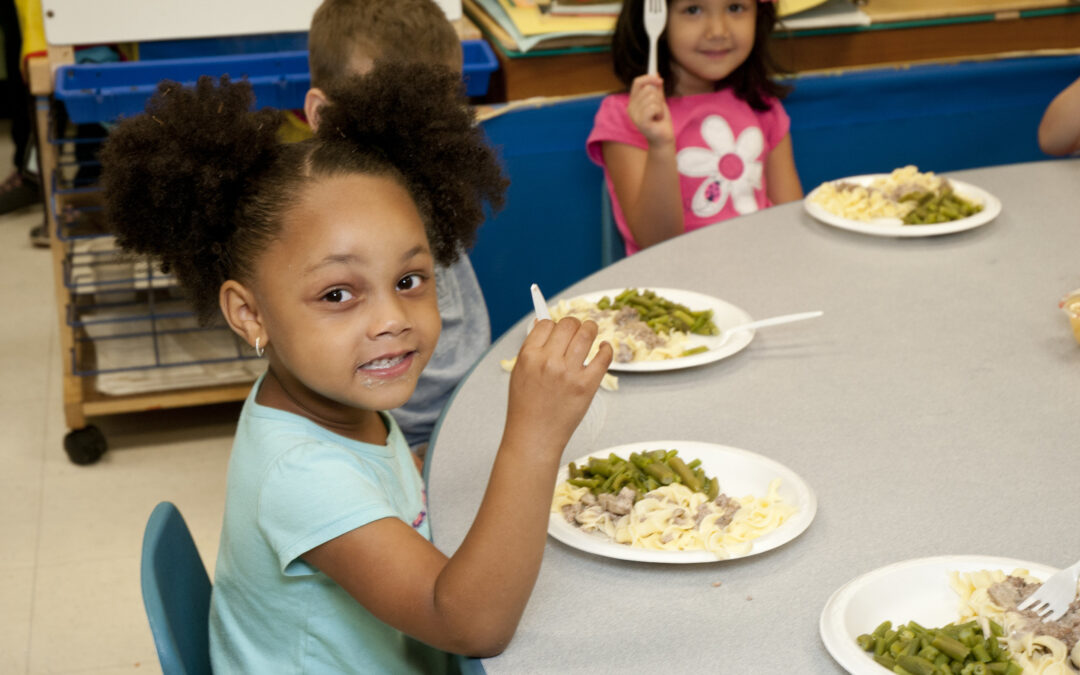 7 Tips to get your toddler to try new foods