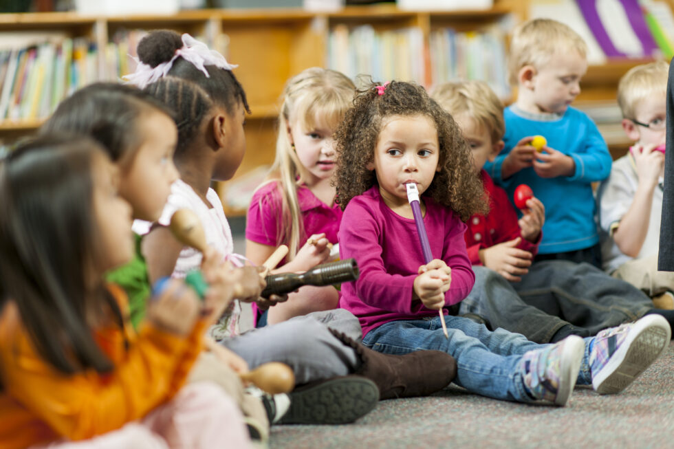 The Benefits of Music in Early Childhood Development | Rising Stride ...