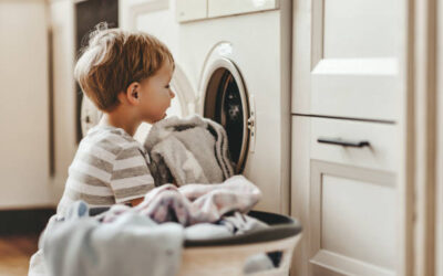 Chores to Give Preschoolers During the Fall